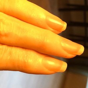 Meet your Posher, Caroline